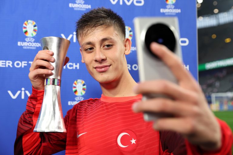 de halve finalekoppelingen van de turkse beker zijn bekendgemaakt. lees hier welke teams strijden om een plekje in de finale.