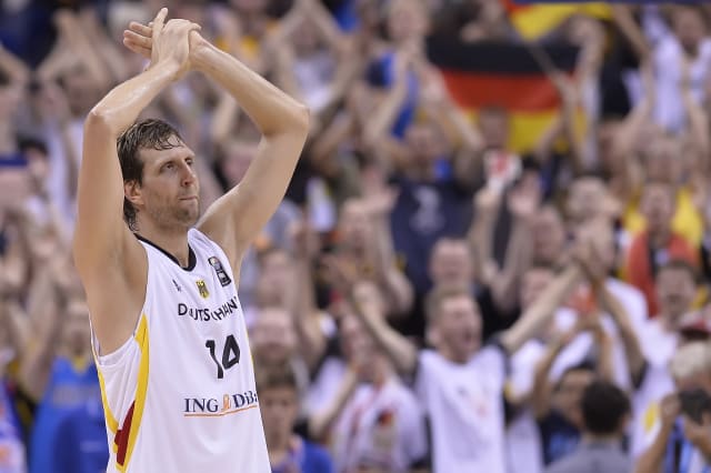 doe mee aan nowitzki's liefdadigheidstennis en steun een goed doel terwijl je geniet van spannende tenniswedstrijden. samen maken we het verschil!