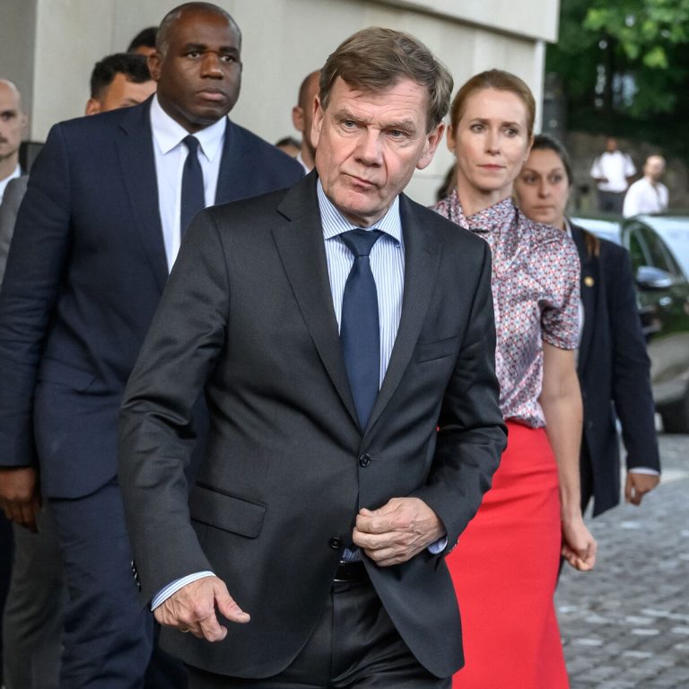 wadephul accepteert de uitnodiging van cdu hanau en kijkt uit naar vruchtbare samenwerking en gesprekken.