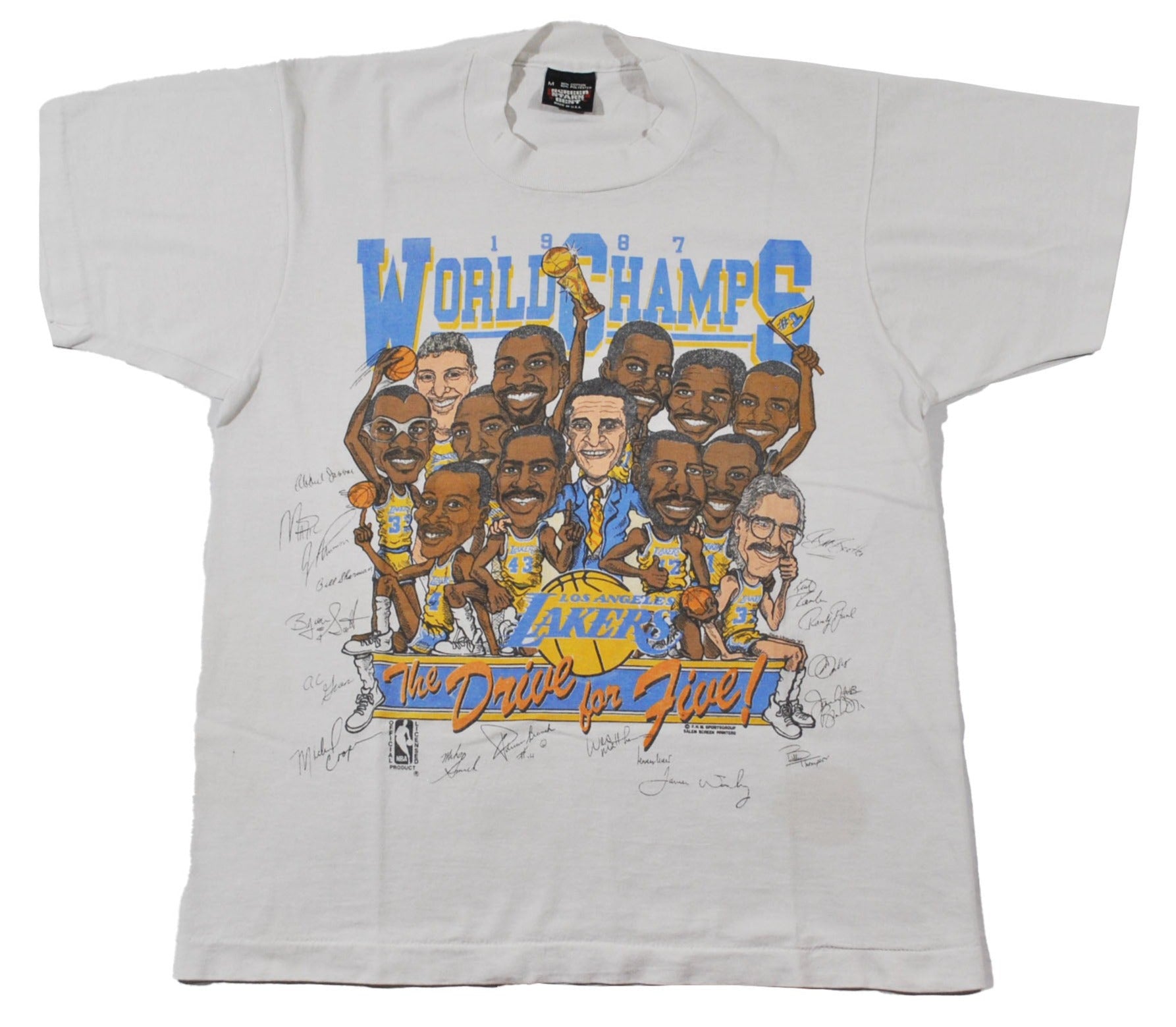 ontdek de geschiedenis van het lakers-shirt nummer 7, inclusief legendarische spelers en memorabele momenten achter dit iconische basketbalshirt.