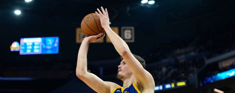 voormalige wisc-basketbalster maakt de overstap naar de phoenix suns en begint aan een nieuw hoofdstuk in haar carrière.